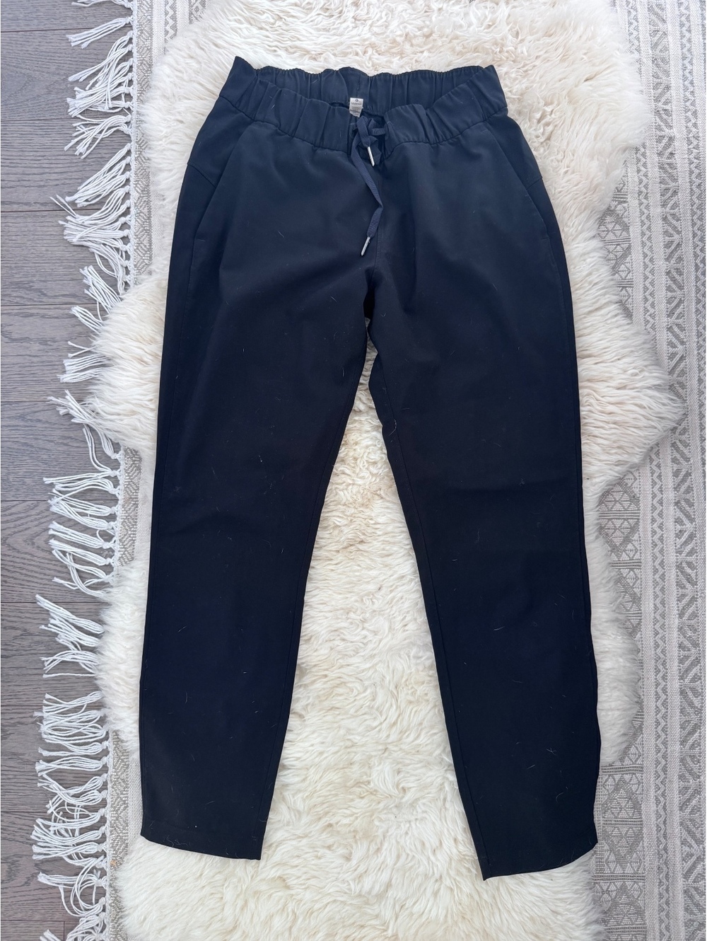 Lululemon Pull-on casual black pants with elastic waist